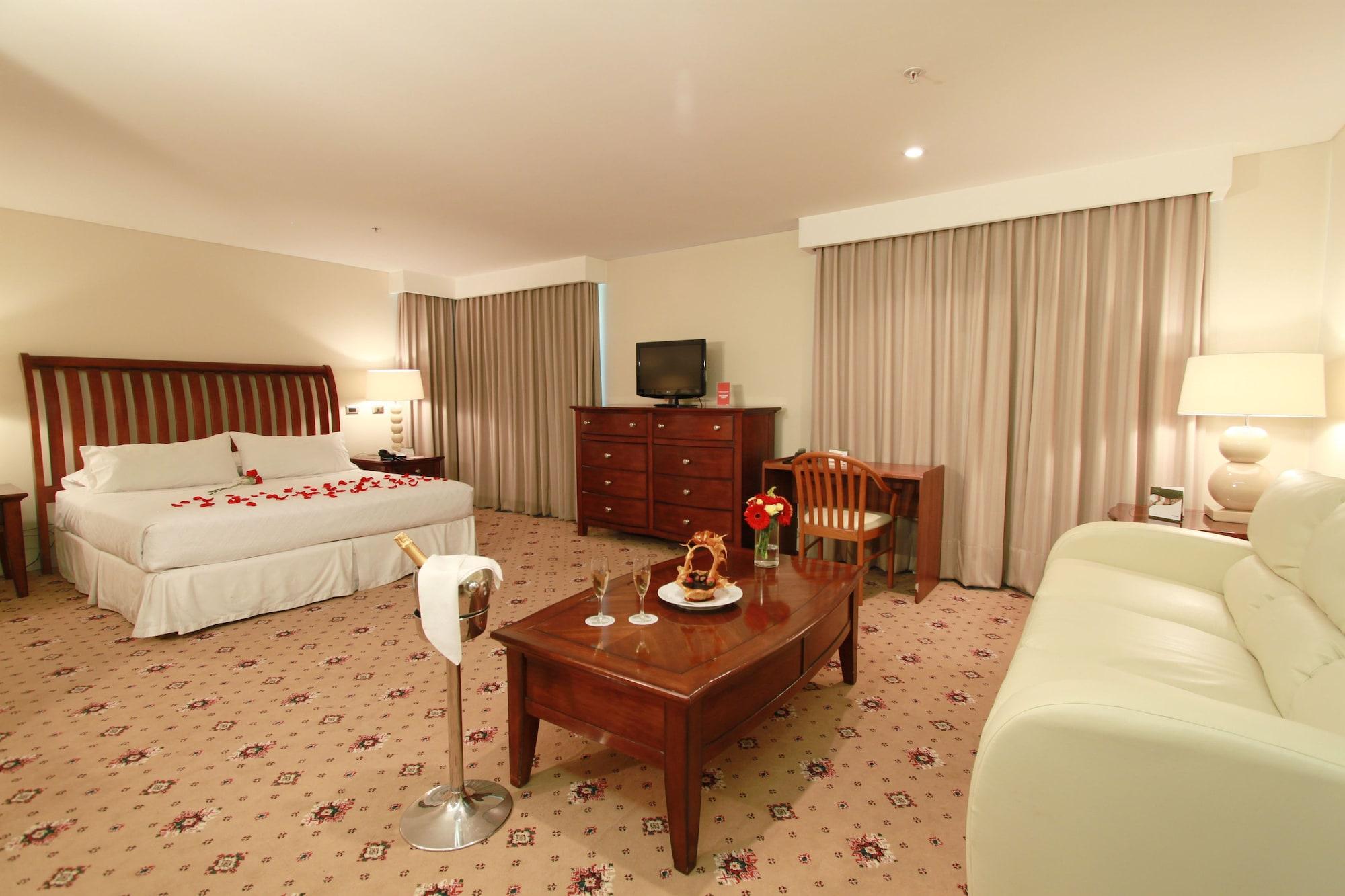 Hotel Torremayor Lyon Santiago Eksteriør bilde