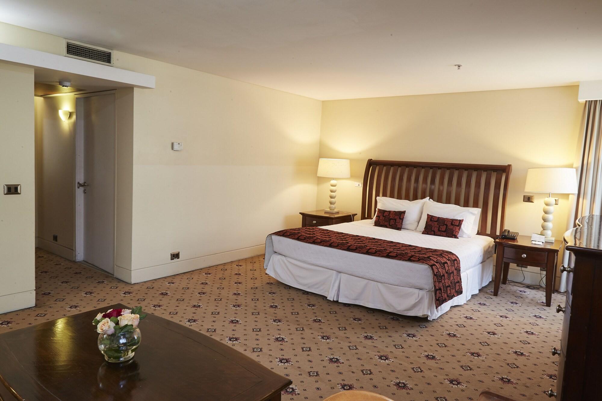 Hotel Torremayor Lyon Santiago Eksteriør bilde