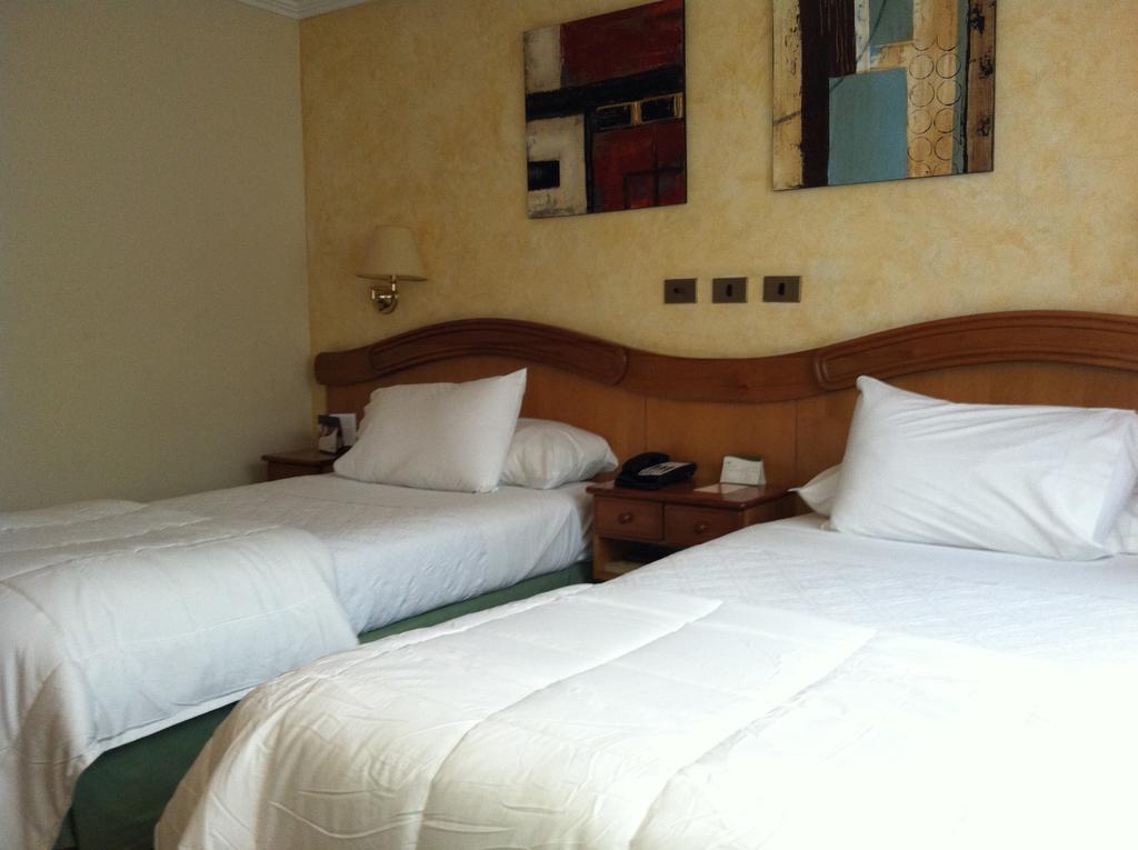 Hotel Torremayor Lyon Santiago Eksteriør bilde