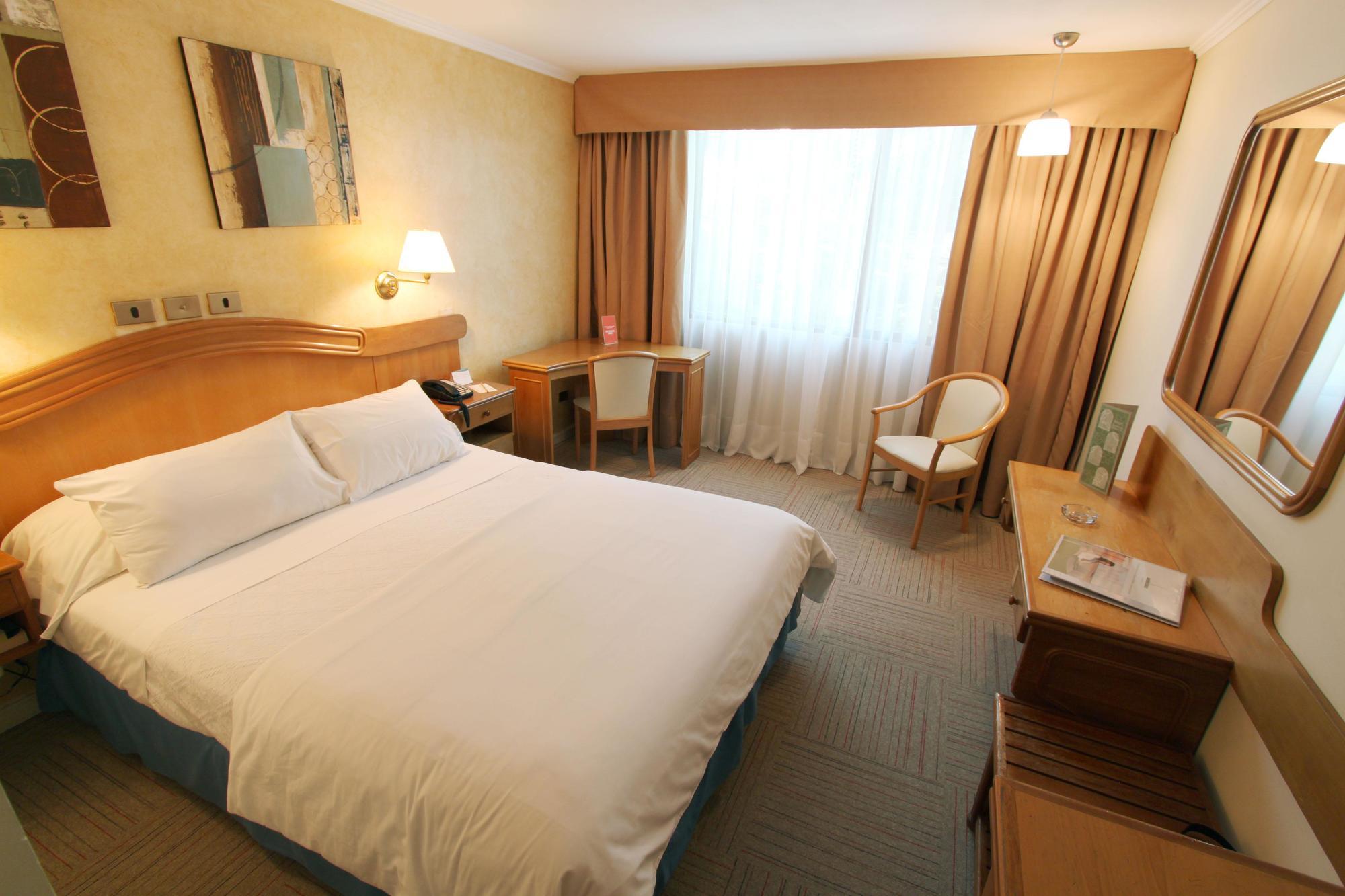 Hotel Torremayor Lyon Santiago Rom bilde