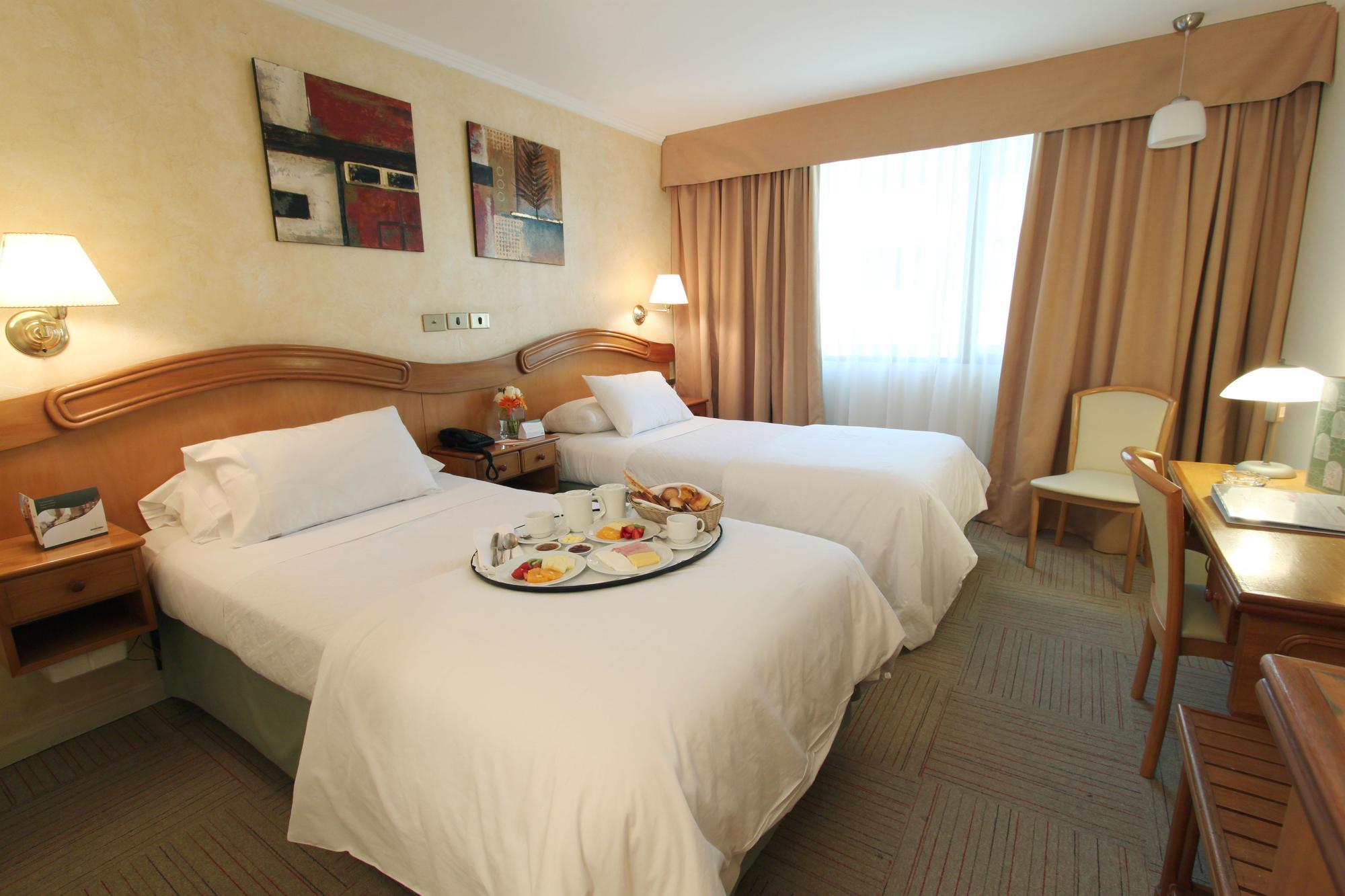 Hotel Torremayor Lyon Santiago Eksteriør bilde