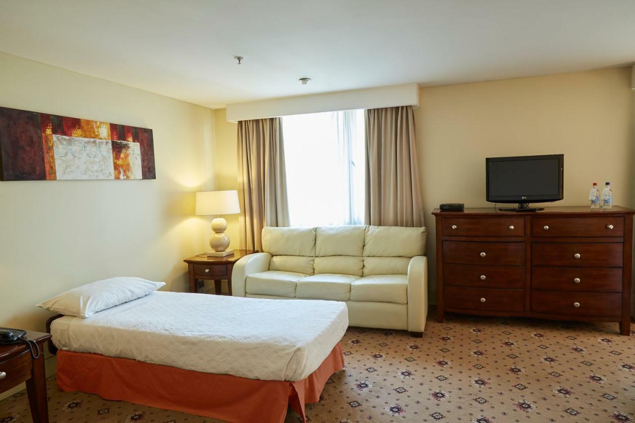 Hotel Torremayor Lyon Santiago Eksteriør bilde
