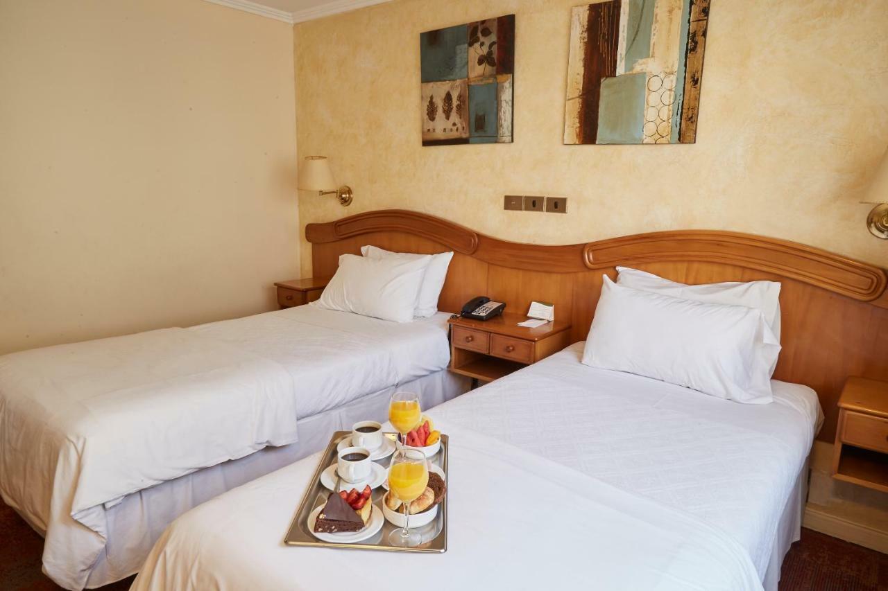 Hotel Torremayor Lyon Santiago Eksteriør bilde
